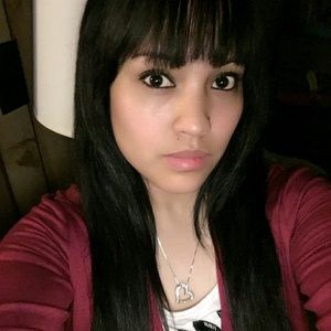 Meet your Posher, Lucy